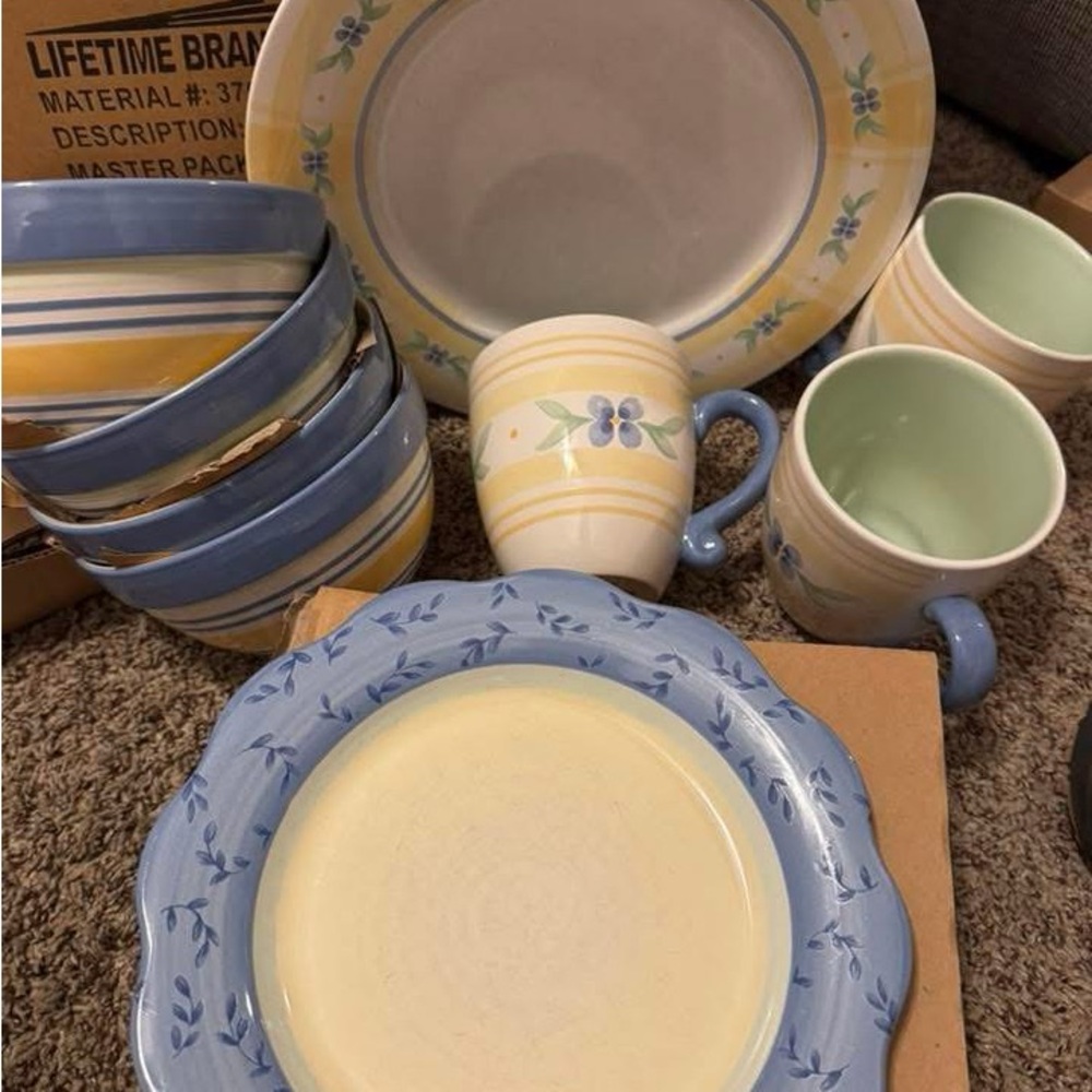 Pfaltzgraff Vintage Summer Breeze Dinnerware Set 15 Pc Set